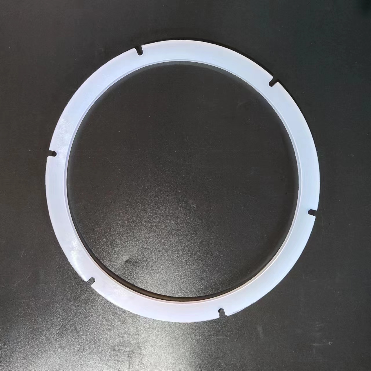 異形設(shè)備找不到合適密封圈？嶸牌非標(biāo)定制硅膠密封圈，萬種規(guī)格，解決特殊尺寸難題